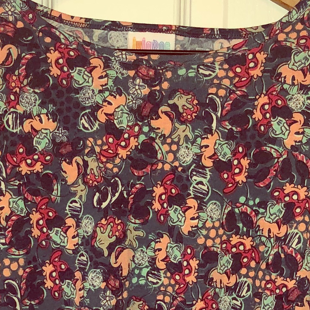 LuLaRoe Minnie Mouse pattern top - Size XS